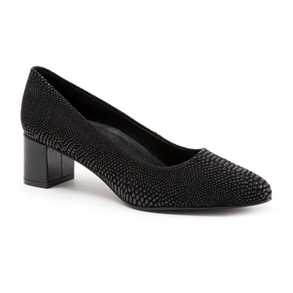 Women’s Black Trotters Kari Pump Black Lizard - Size 6 W/Wide